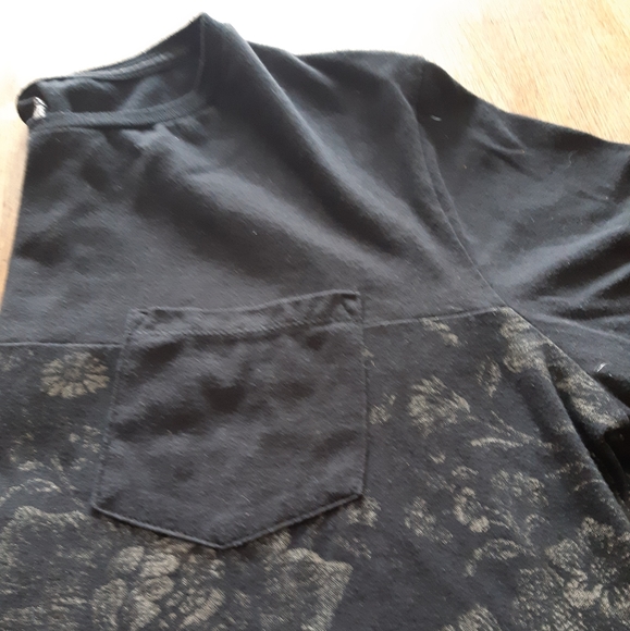 5/10$ Amnesia men's short sleeves t-shirt - Picture 10 of 15